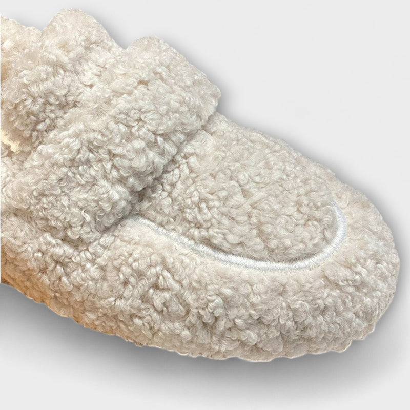 Luxe Fluffy Slippers