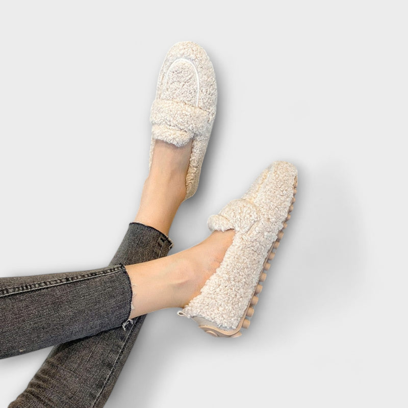 Luxe Fluffy Slippers